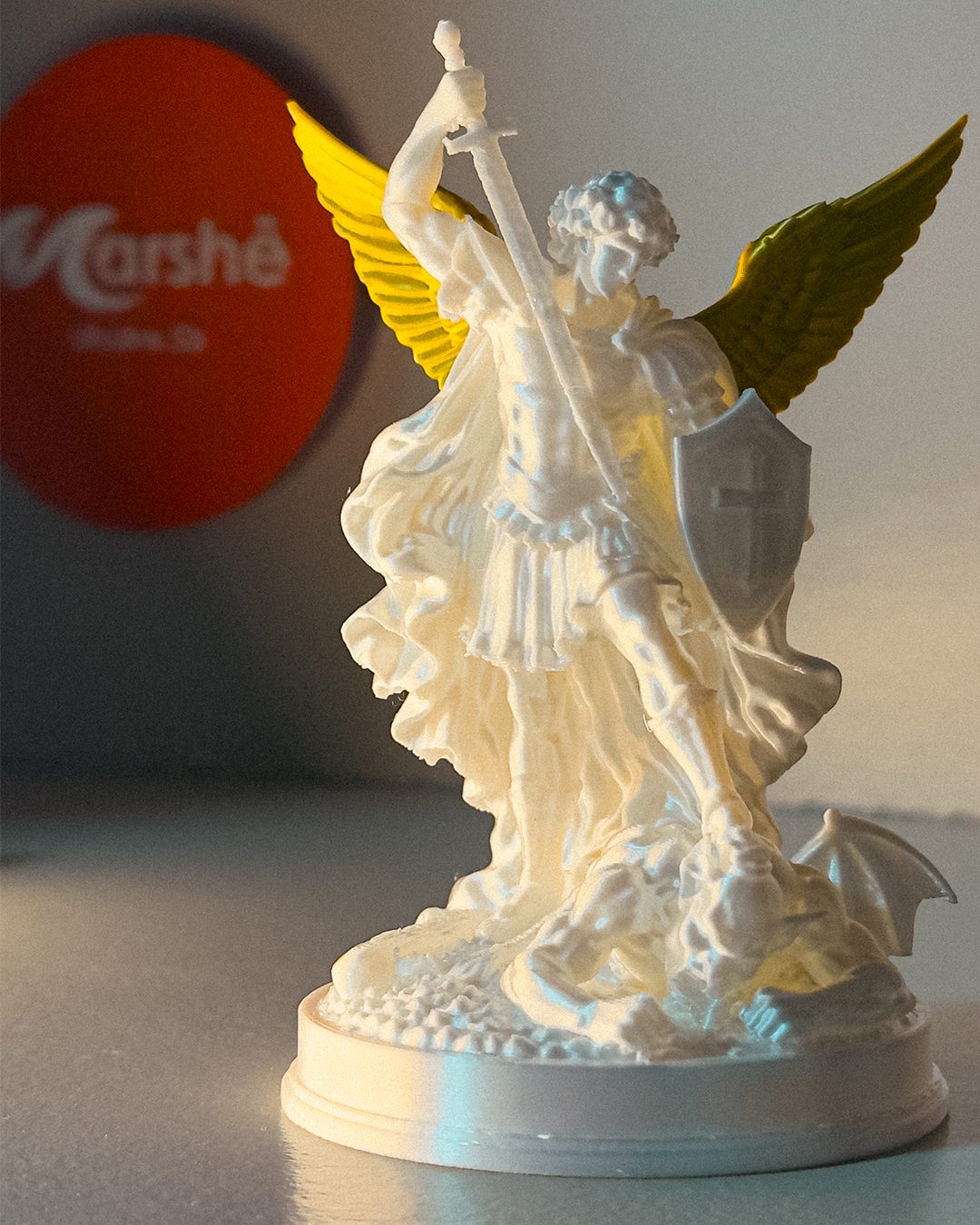 Estátua de São Miguel Arcanjo impressa em 3D